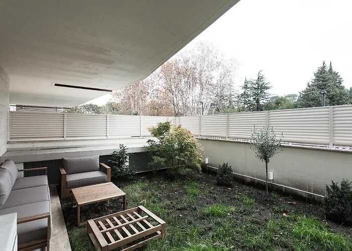 Easytopstay - Stylish Flat With Garden Appartement