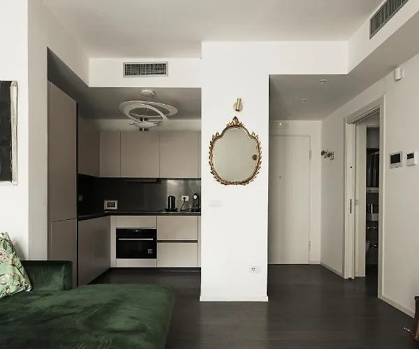 Appartement Easytopstay - Stylish Flat With Garden Rome