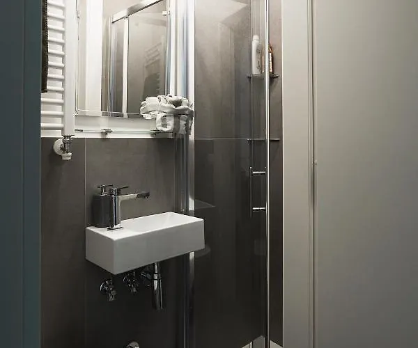 Easytopstay - Stylish Flat With Garden * Rome
